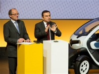 Renault - konferencia 16. 2. 2012, zprava: Carlos Ghosn, Renault CEO a Dominique THORMANN, Renault CFO