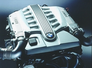 motor BMW 760i